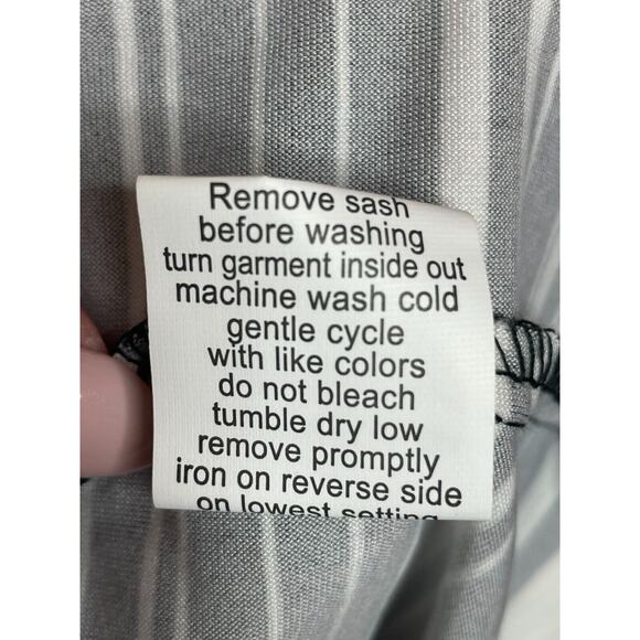 NY Collection Womens Floral Print Round Neck Dress Flutter Sleeve Size 2X Black - Picture 7 of 7